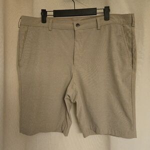 Izod Tan Flat Front Sport Shorts Casual Style